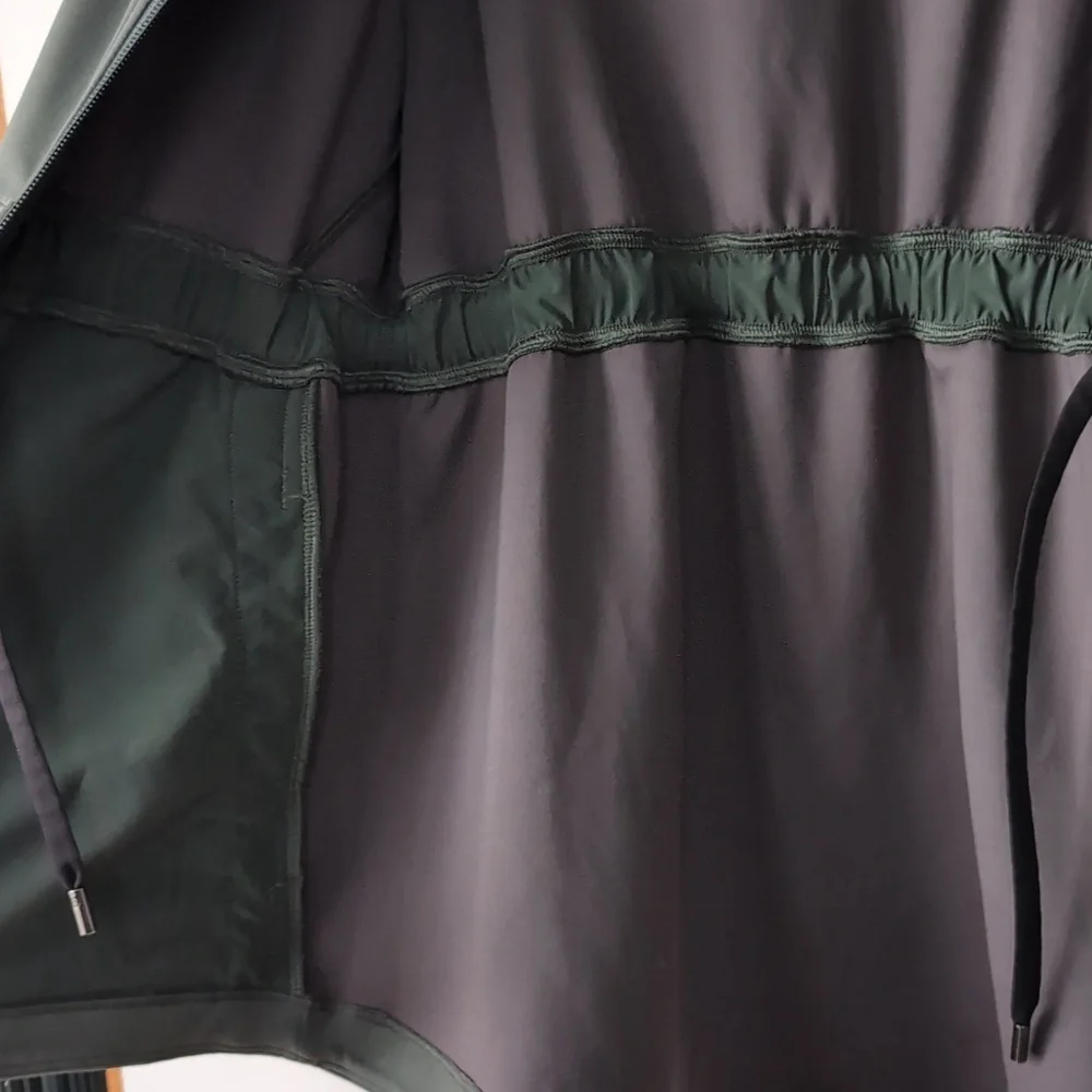 NWOT Lululemon Softstreme Cinch-Waist Jacket Smoked Spruce SKSR 6 8